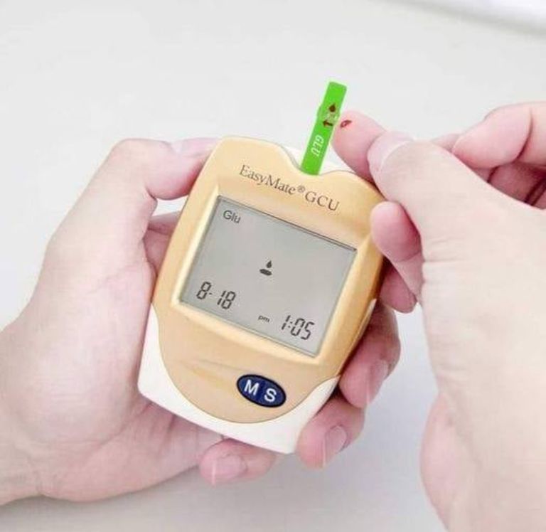 ướng dẫn sử dụng máy đo đường huyết và mỡ máu, Acid Uric